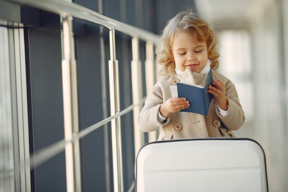 girl on the airport 